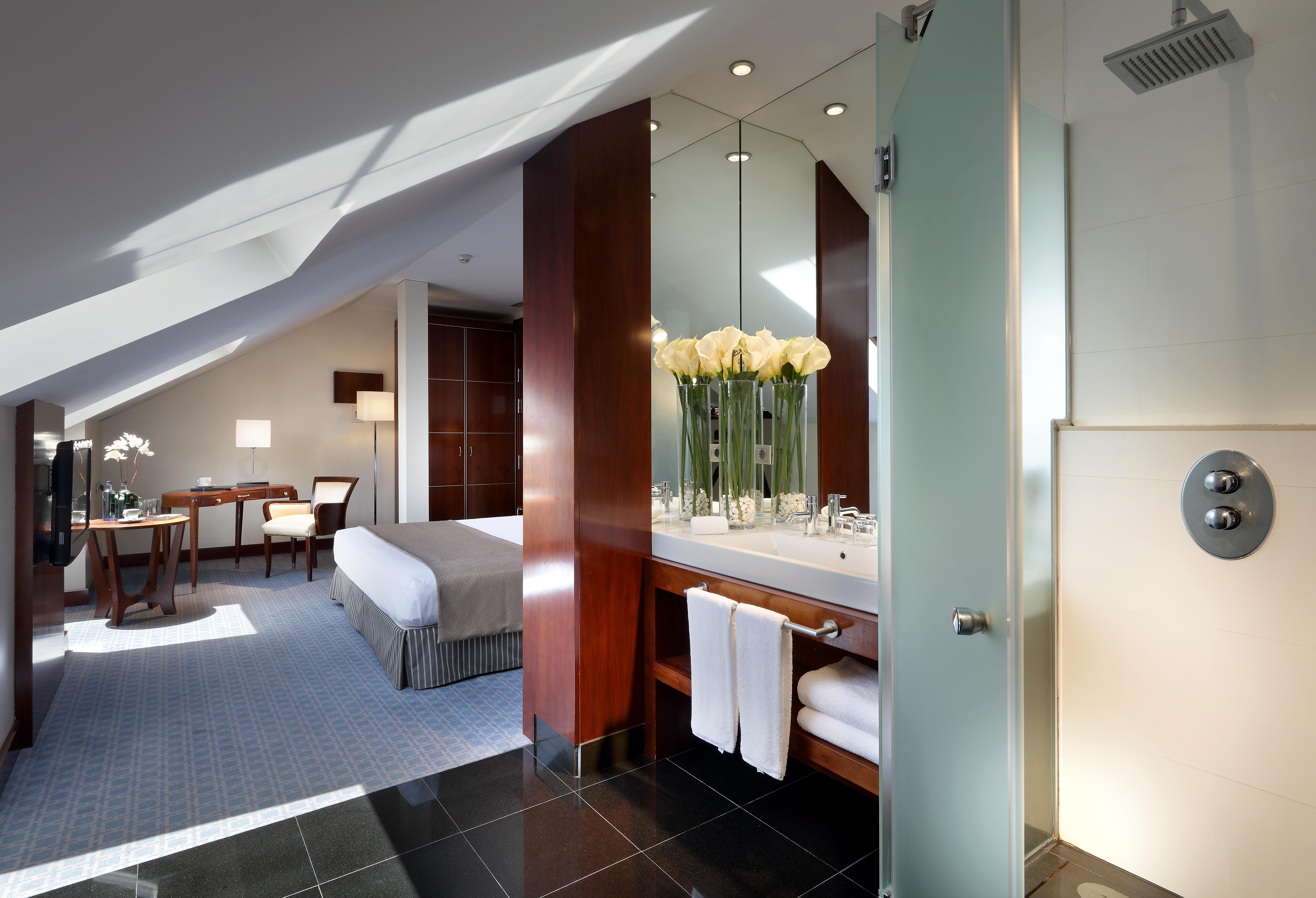 Hotel Eurostars Gran Via Granada Exteriér fotografie A suite at the Mandarin Oriental, Munich
