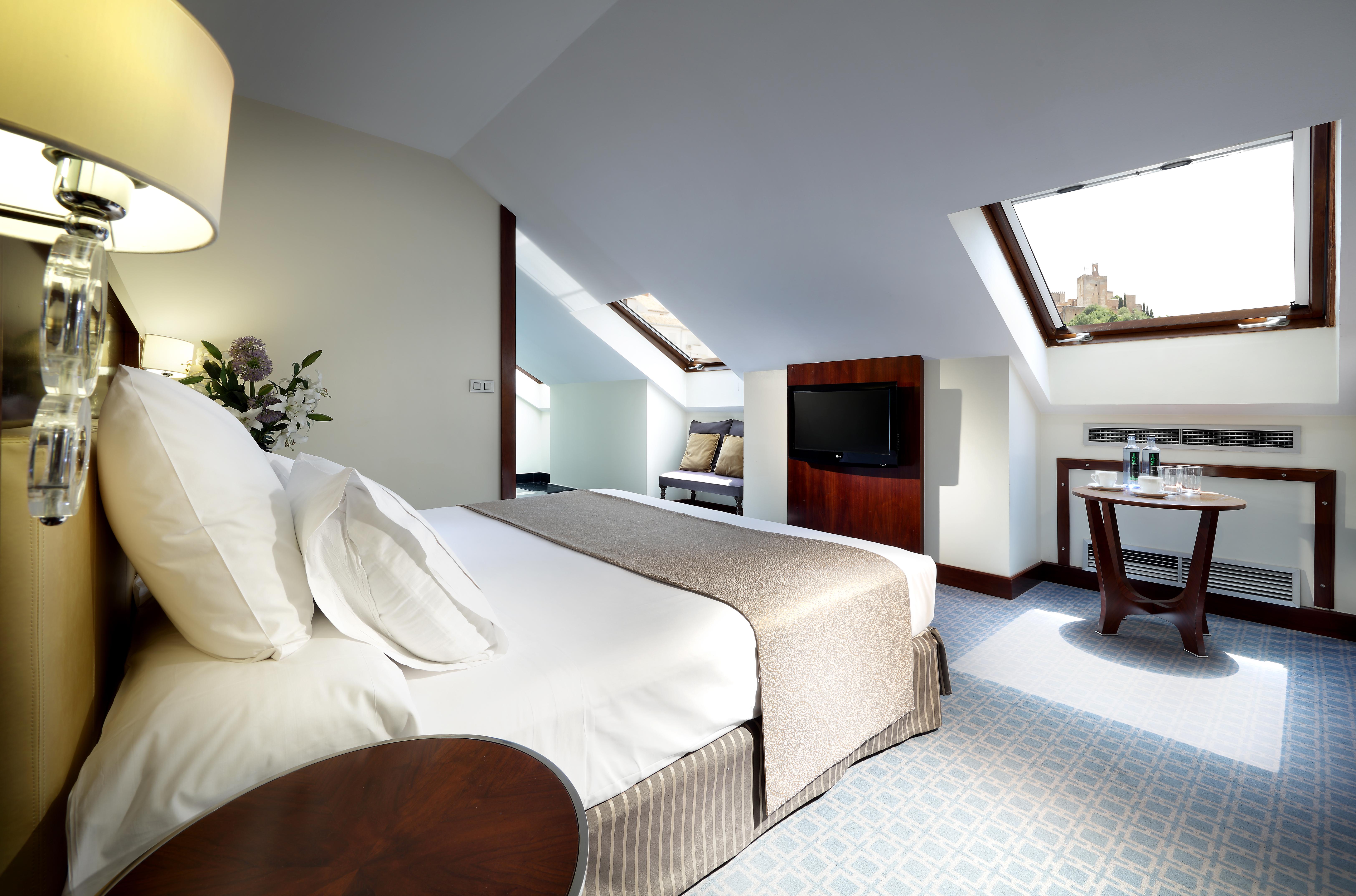 Hotel Eurostars Gran Via Granada Exteriér fotografie A room at the hotel