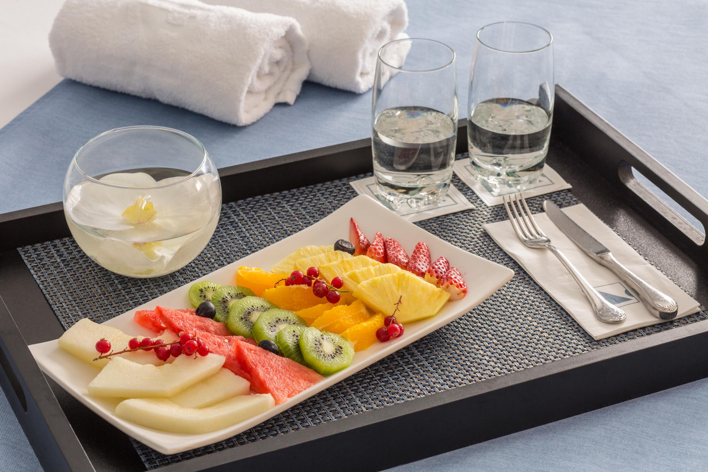 Hotel Eurostars Gran Via Granada Exteriér fotografie Fruit platter