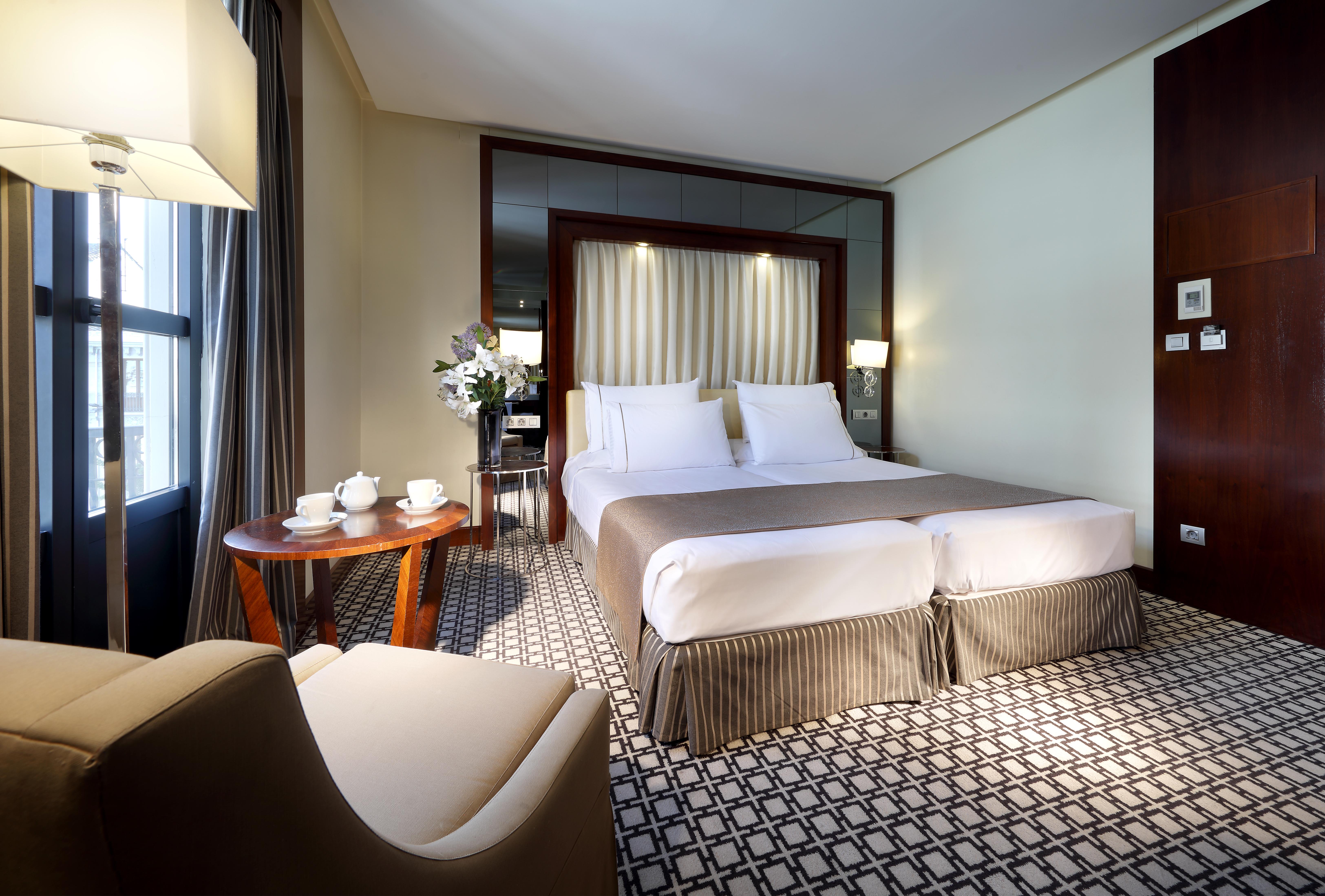 Hotel Eurostars Gran Via Granada Exteriér fotografie A room at the hotel