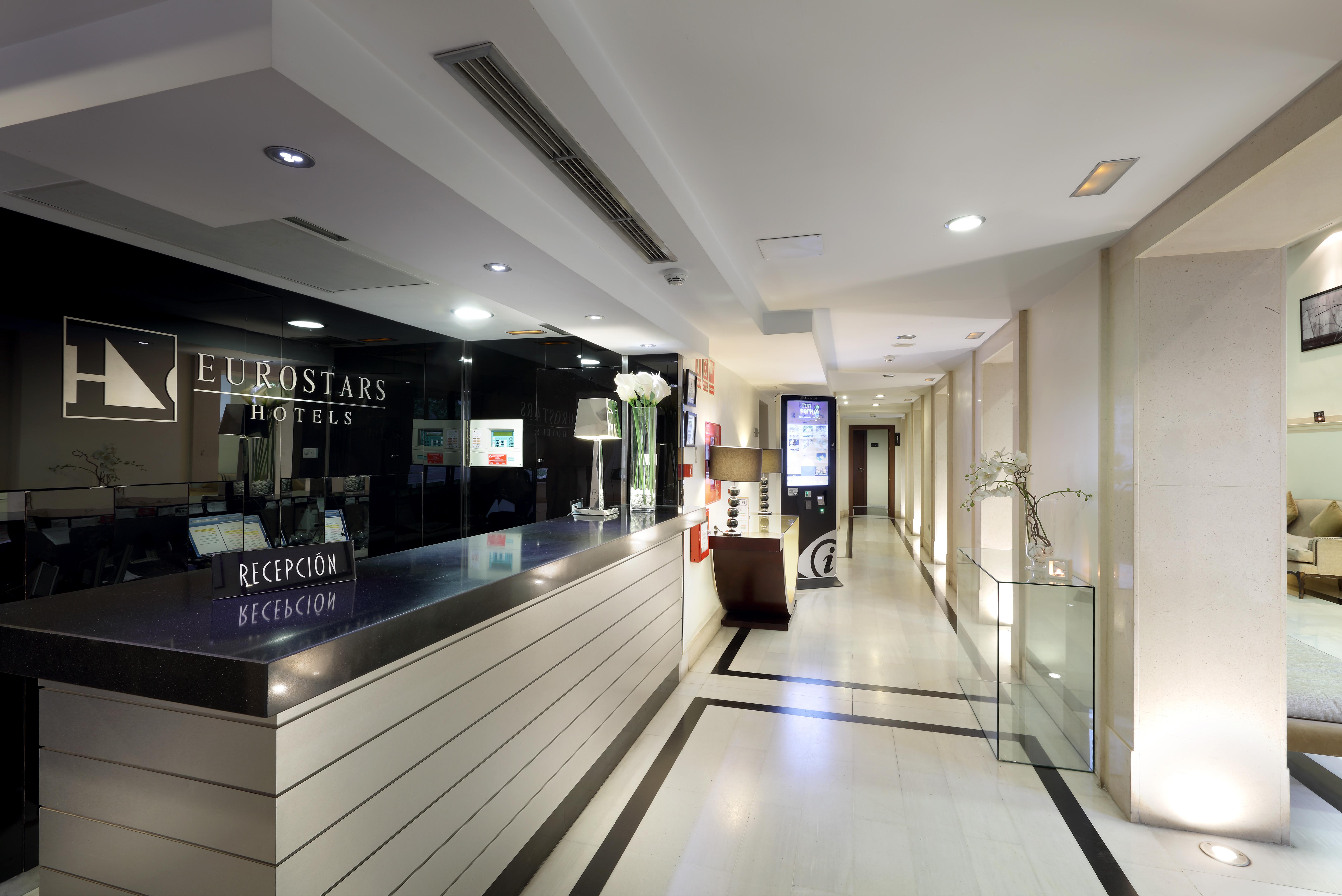 Hotel Eurostars Gran Via Granada Exteriér fotografie Reception