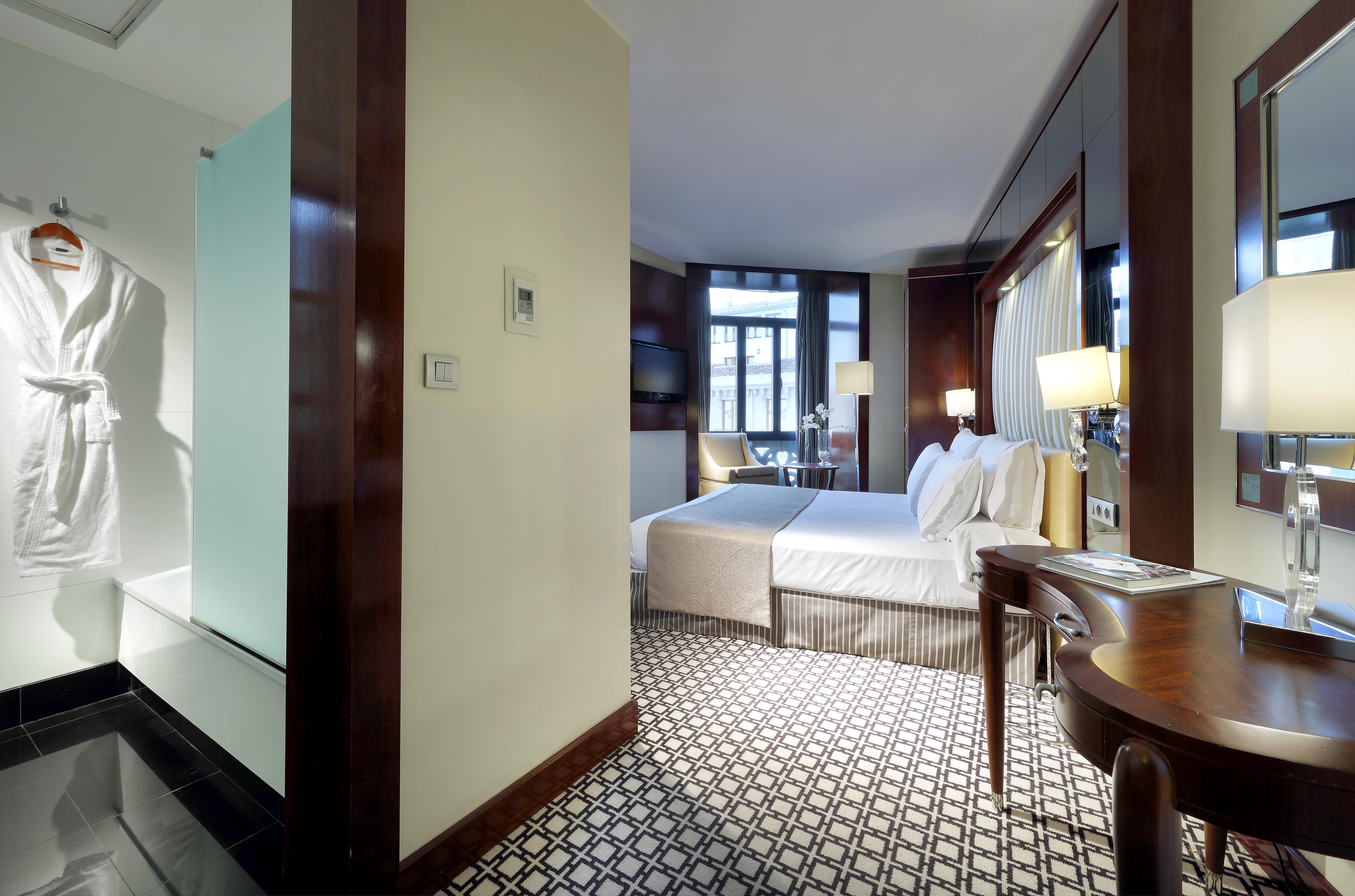 Hotel Eurostars Gran Via Granada Exteriér fotografie A room at the hotel