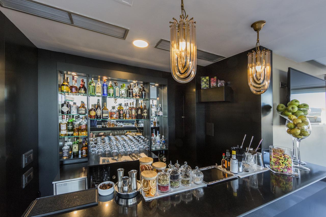 Hotel Eurostars Gran Via Granada Exteriér fotografie The bar at the 1905 Restaurant